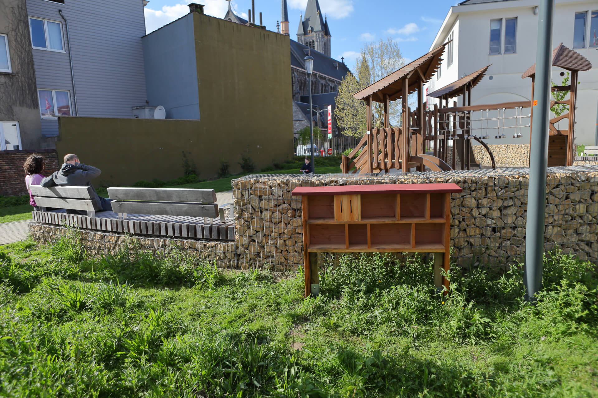 Installation d’hôtels à insectes dans quatre espaces verts de la commune d’Etterbeek